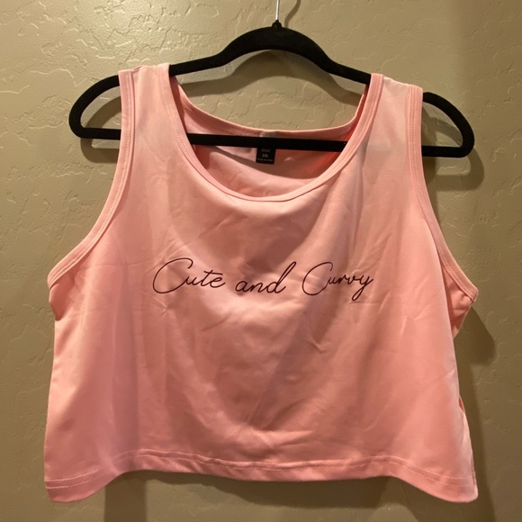 SHEIN Tops - Pink Graphic Crop Top